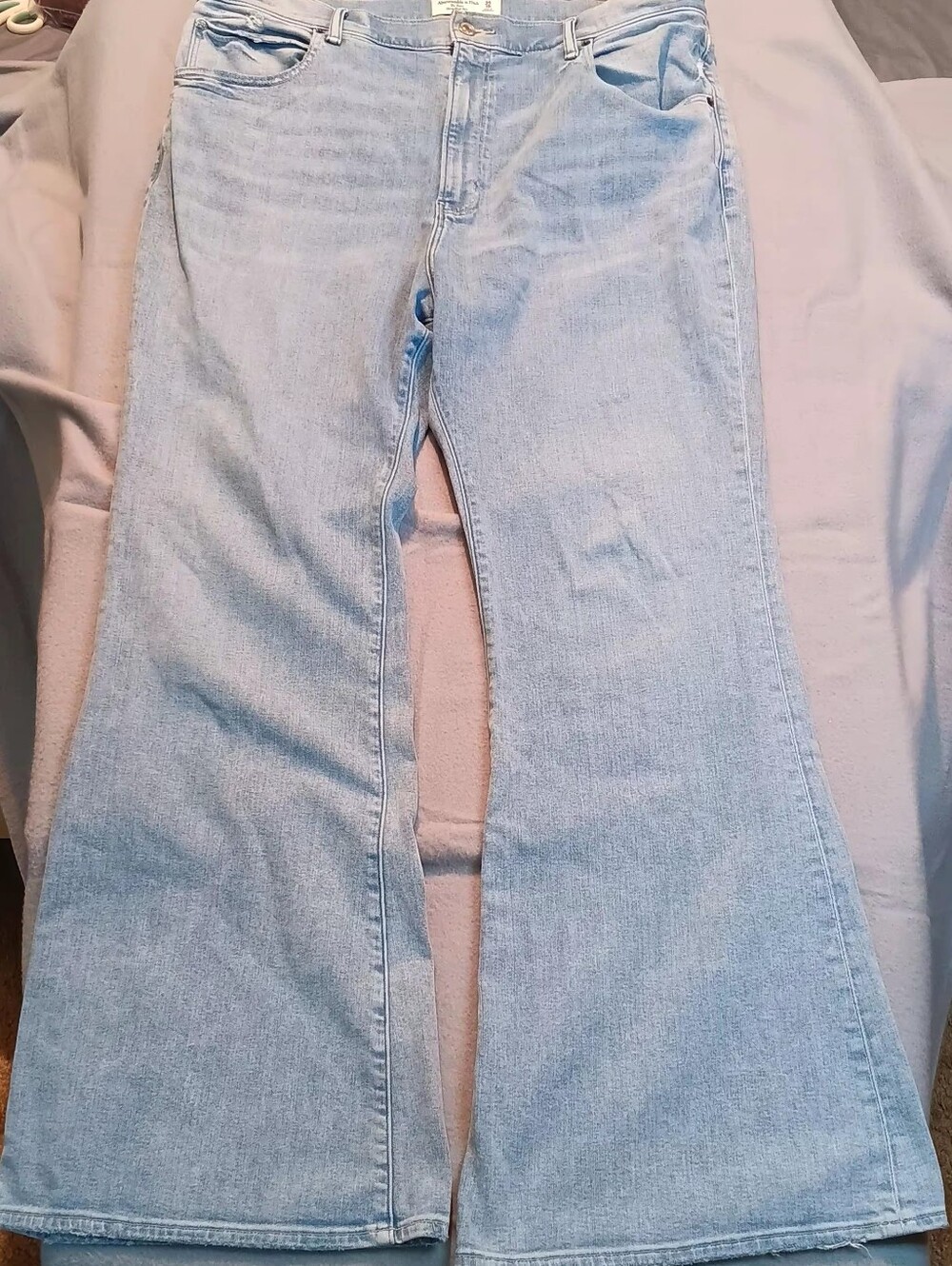 Abercrombie & Fitch Light Blue Flared Jeans Size 18R Womens
